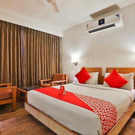 Oyo 1123 Hotel Rock Regency Ahmedabad Exterior photo