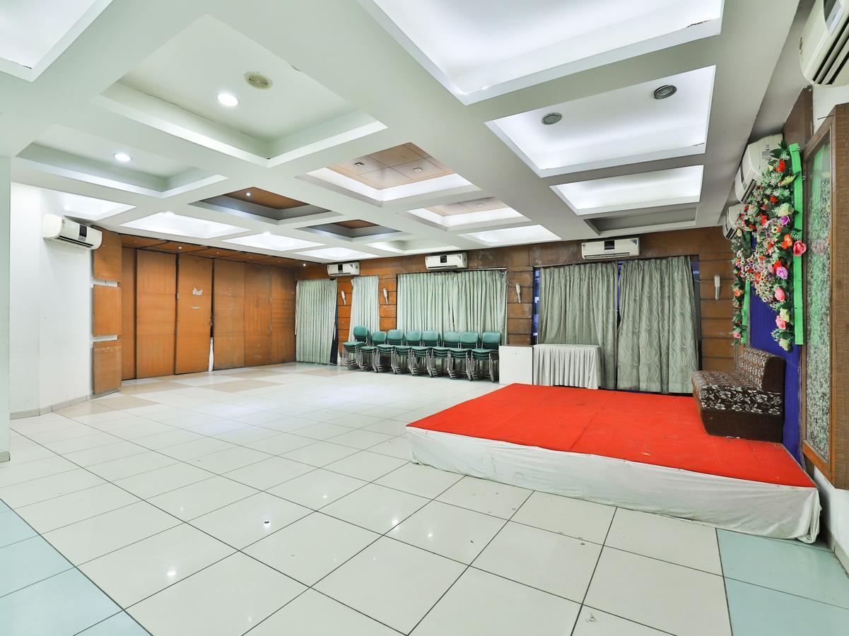 Oyo 1123 Hotel Rock Regency Ahmedabad Exterior photo