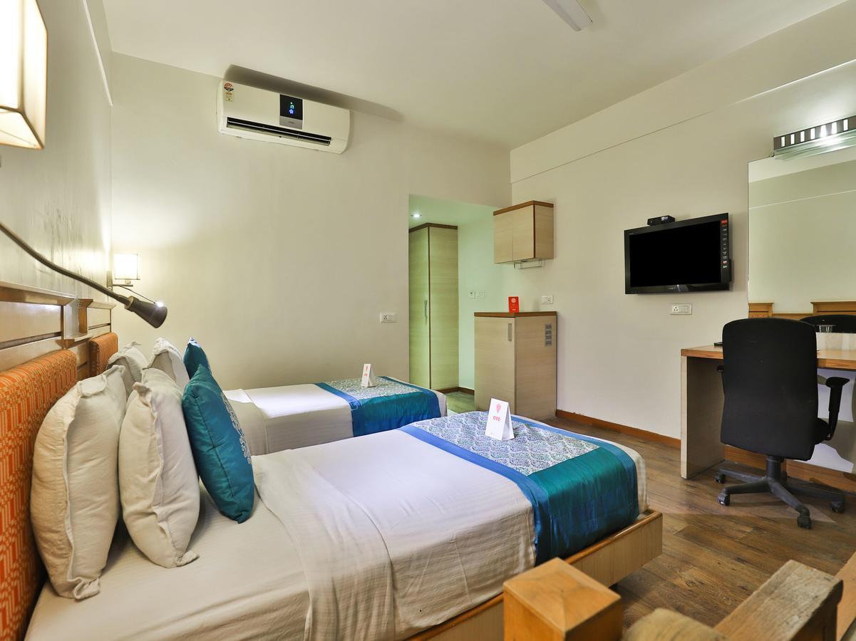 Oyo 1123 Hotel Rock Regency Ahmedabad Exterior photo