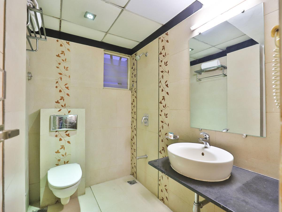 Oyo 1123 Hotel Rock Regency Ahmedabad Exterior photo