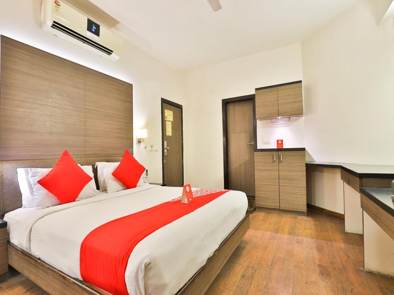 Oyo 1123 Hotel Rock Regency Ahmedabad Exterior photo