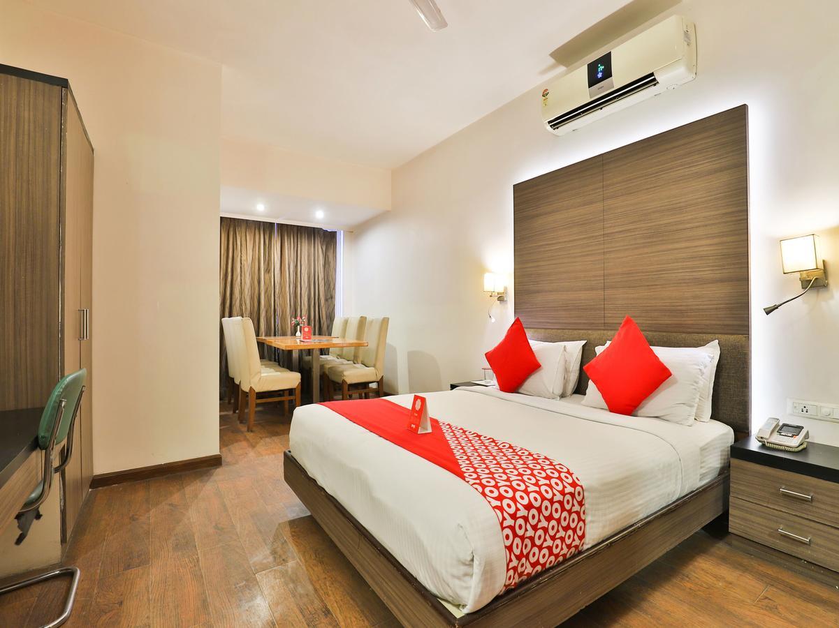 Oyo 1123 Hotel Rock Regency Ahmedabad Exterior photo